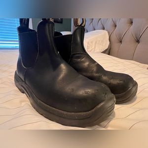 Blundstone work boots. Slight damage to one boot. Steel toe. Size 7